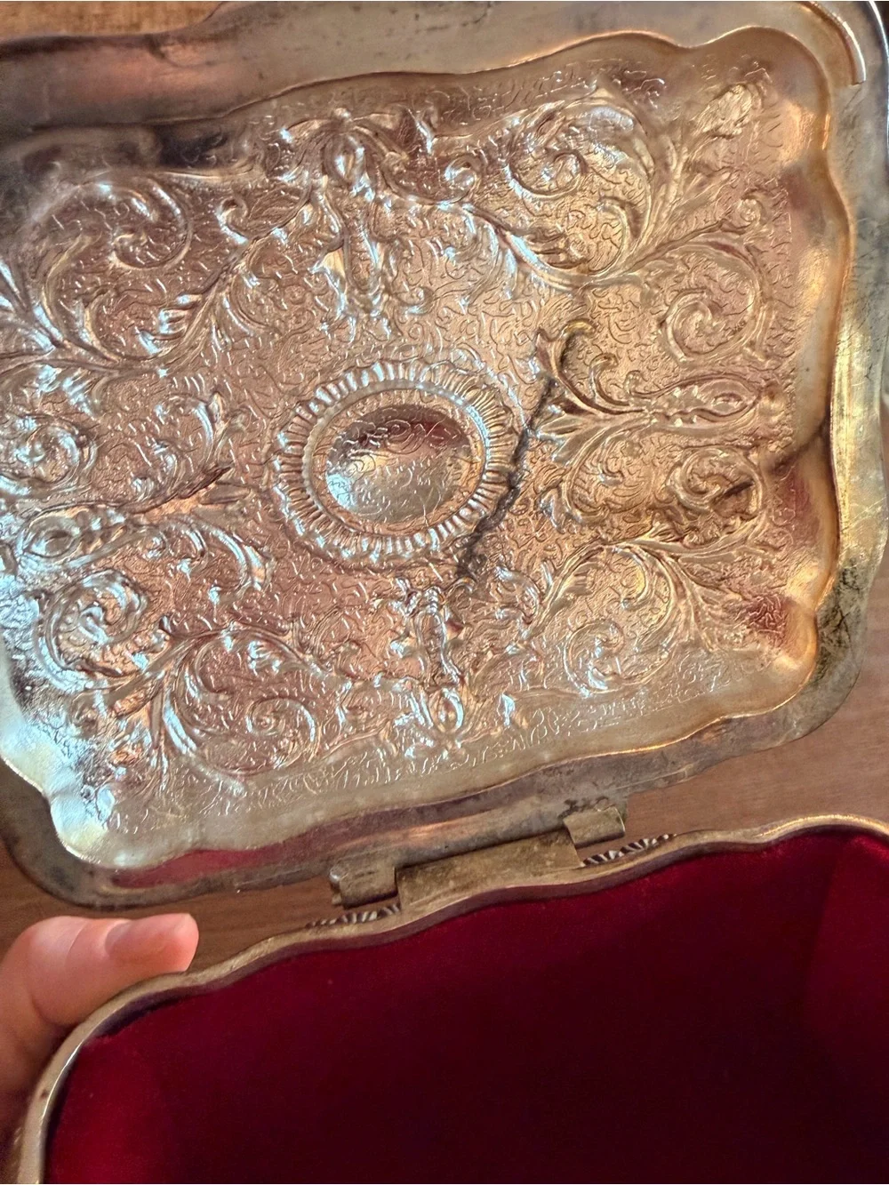 VTG Silver Plated Repousse Jewelry Trinket Box Red Velvet Lined Scroll Design